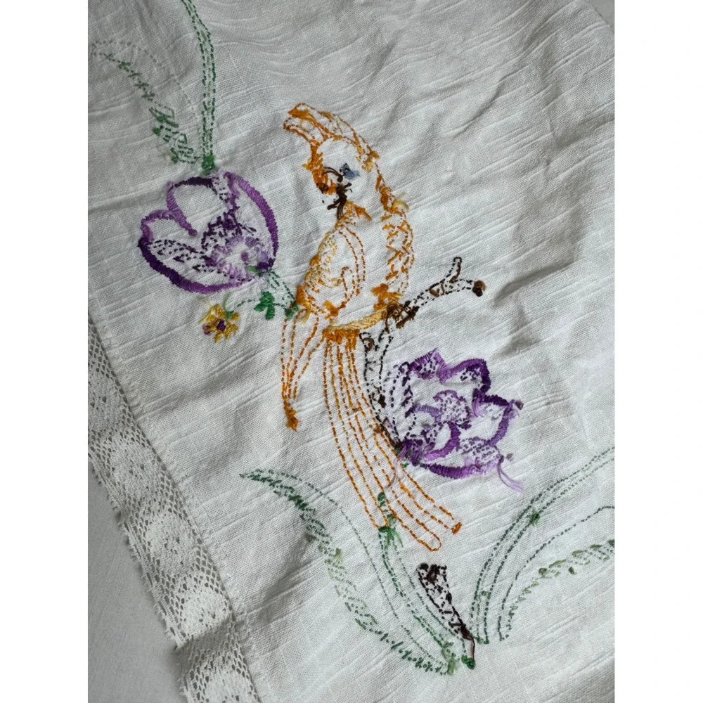 Vintage Hand Embroidered Bird Table Runner Lace Trim Floral Cockatoo‎ 48x15